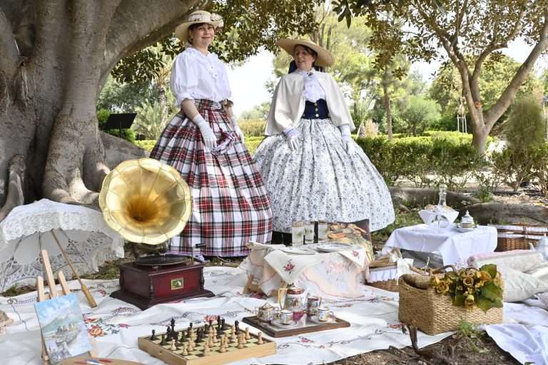 Come facevano i picnic nel 1870? Ve lo facciamo vedere noi