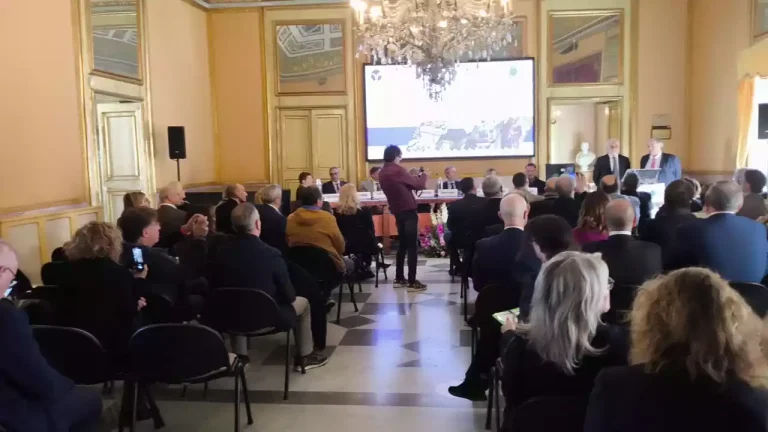 Turismo congressuale. Buona idea. Ma manca una sala convegni cittadina. Che però, potenzialmente, c’è